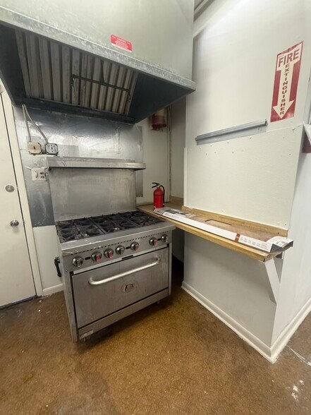 More Photos Of 211 W Clinton Ave, Oaklyn Storefront Retail Residential For Sale