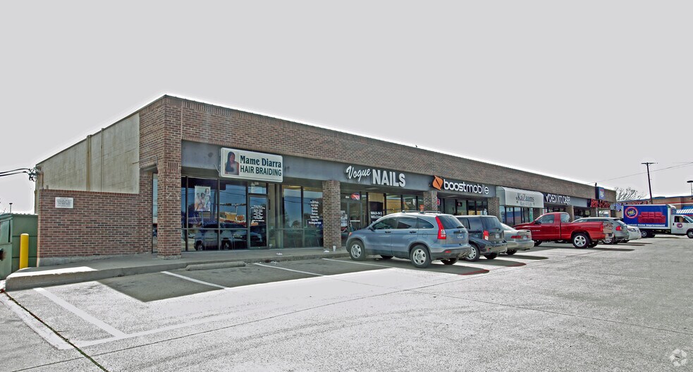 More Photos Of 802-822 W Arkansas Ln, Arlington Unknown For Lease