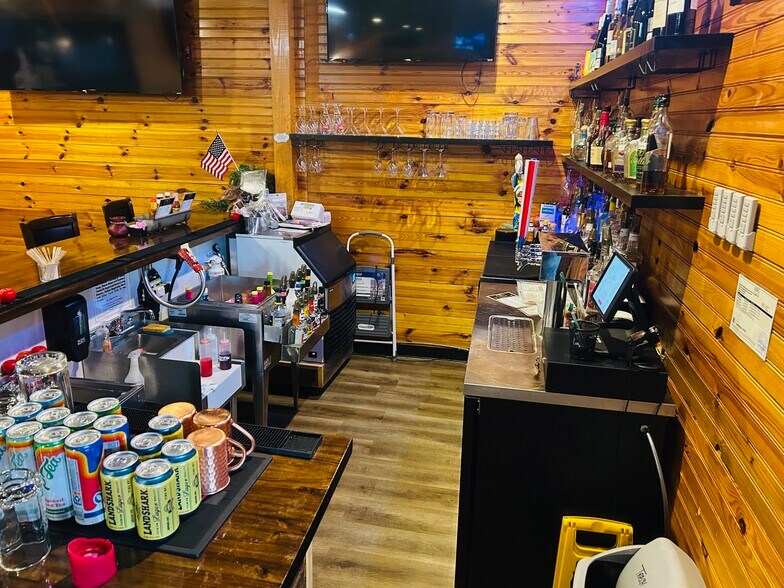 More Photos Of 1001 Jersey St, Ahoskie Restaurant For Sale