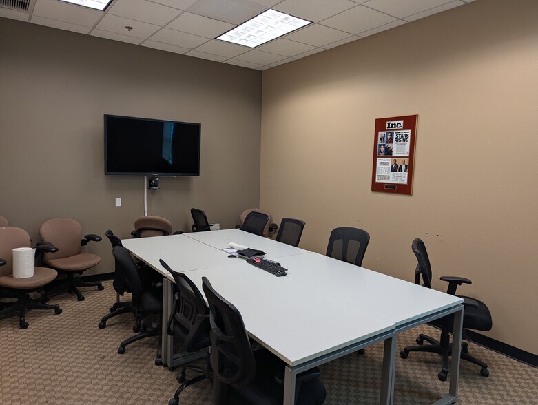 More Photos Of 17270-17272 Golden Valley Pky, Lathrop Office For Sale