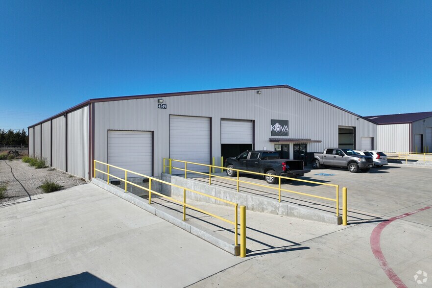 More Photos Of 4580 J D Mouser Pky, Alvarado Unknown For Lease