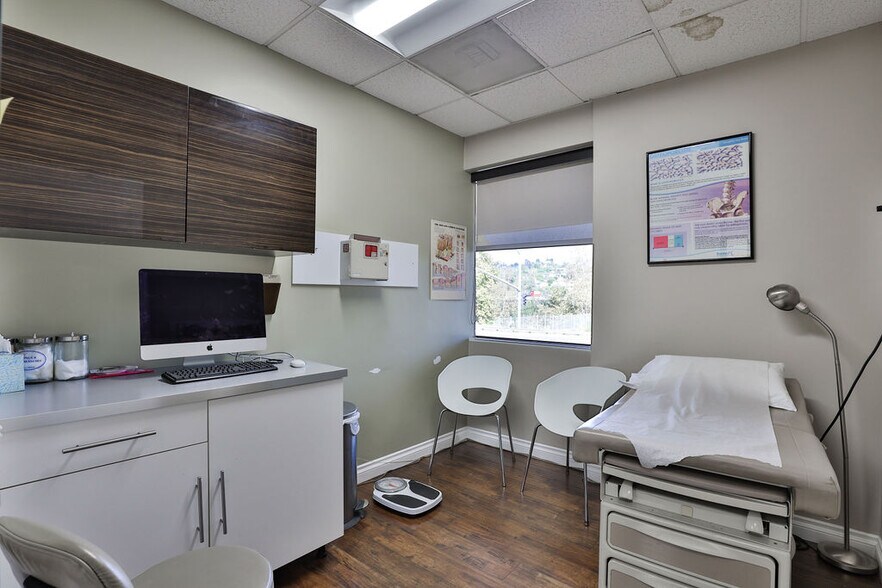 More Photos Of 7051 Alvarado Rd, La Mesa Medical For Sale