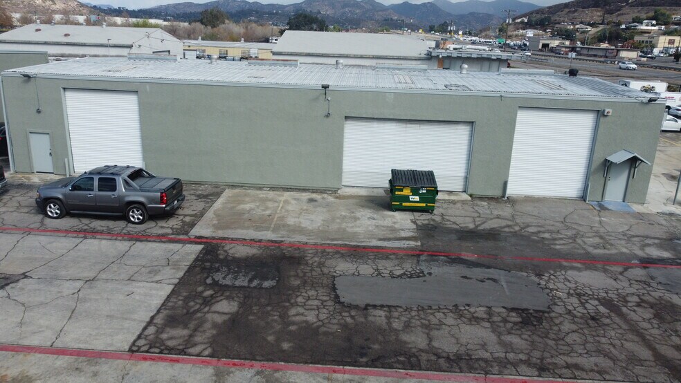 More Photos Of 11440 N Woodside Ave, Santee Service For Lease