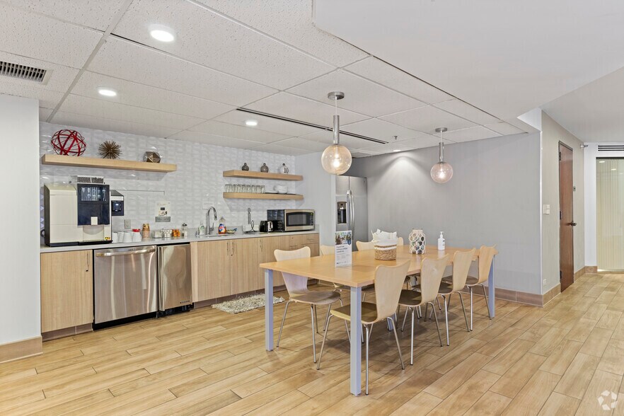 More Photos Of 500 Ala Moana Blvd, Honolulu Coworking Space