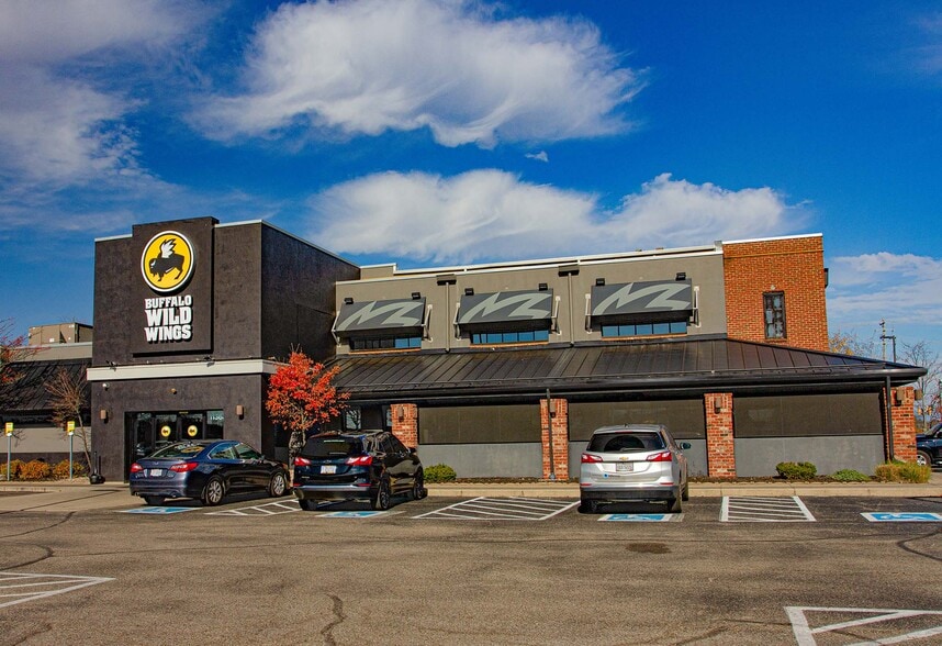 More Photos Of 11309-11359 Montgomery Rd, Symmes Unknown For Lease