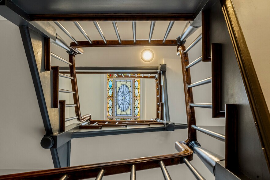 More Photos Of 420 Warren St, Hudson Office For Sale