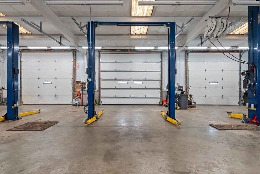 More Photos Of 1413-1415 Elkins Ave, Levittown Freestanding For Lease