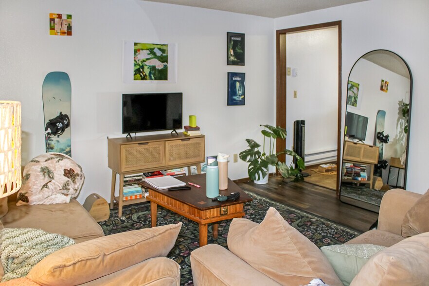 More Photos Of 932 Oilfield Ave, Shelby Multifamily For Sale