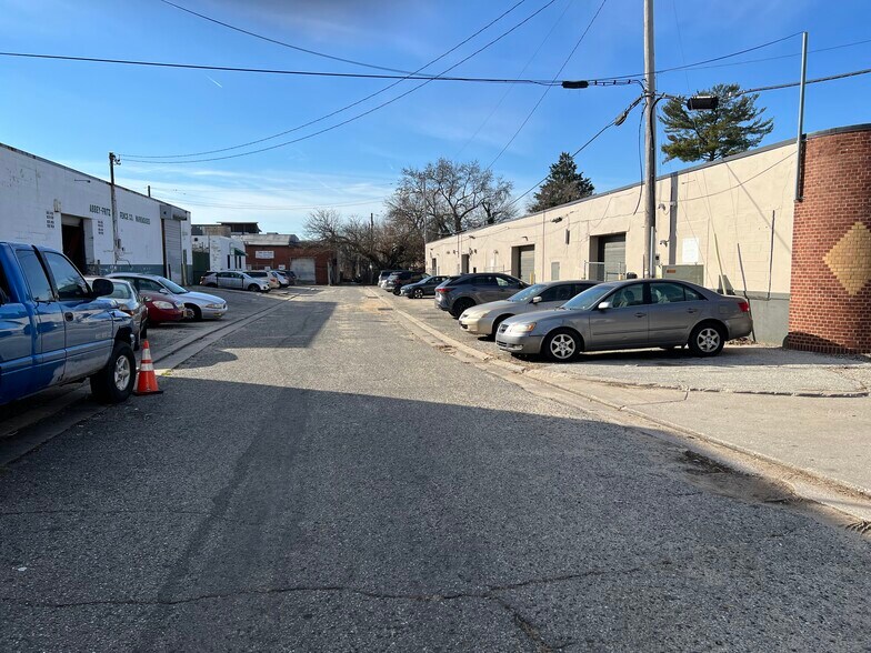 More Photos Of 4100-4112 Aquarium Pl, Baltimore Light Manufacturing For Lease