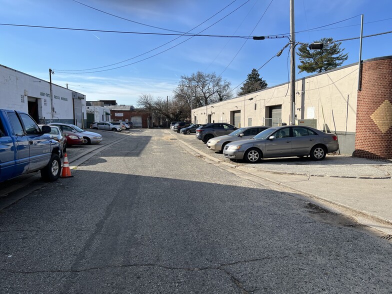 More Photos Of 4100-4112 Aquarium Pl, Baltimore Light Manufacturing For Lease