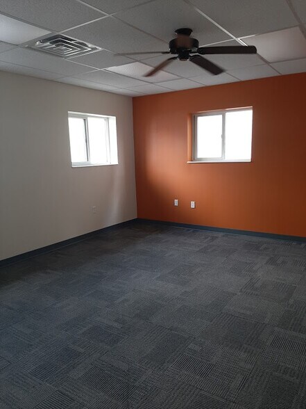 More Photos Of 5644 Tec Dr, Avon Light Distribution For Lease