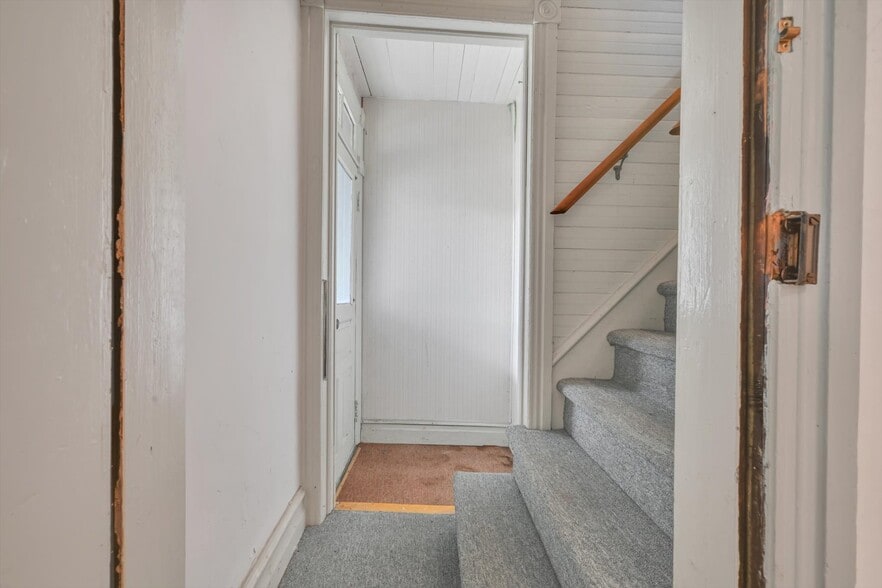 More Photos Of 349 Huffs Church Rd, Mertztown Restaurant For Sale