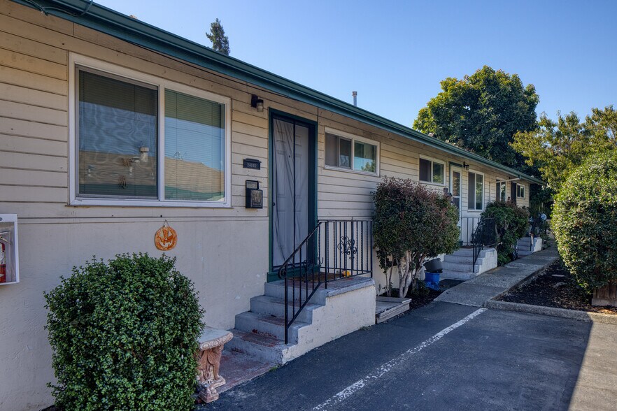 More Photos Of 24039 Park St, Hayward Apartments For Sale