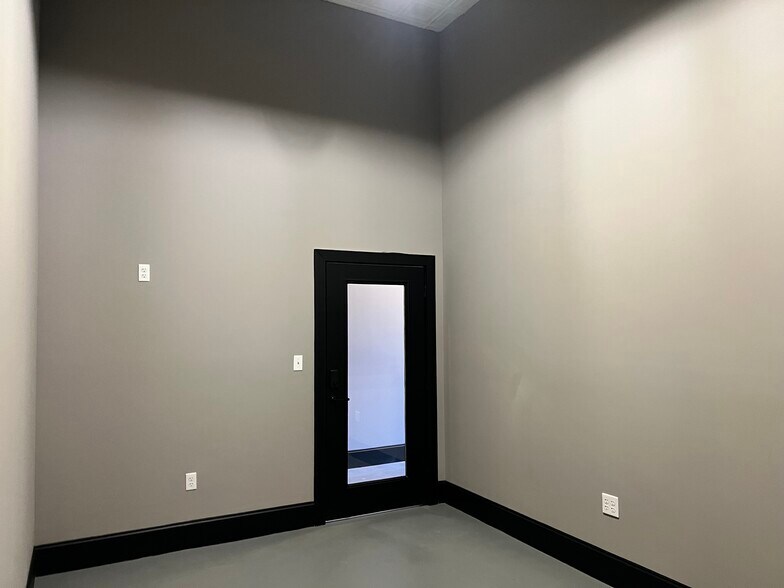 More Photos Of 231 W Peace St, Canton Coworking Space