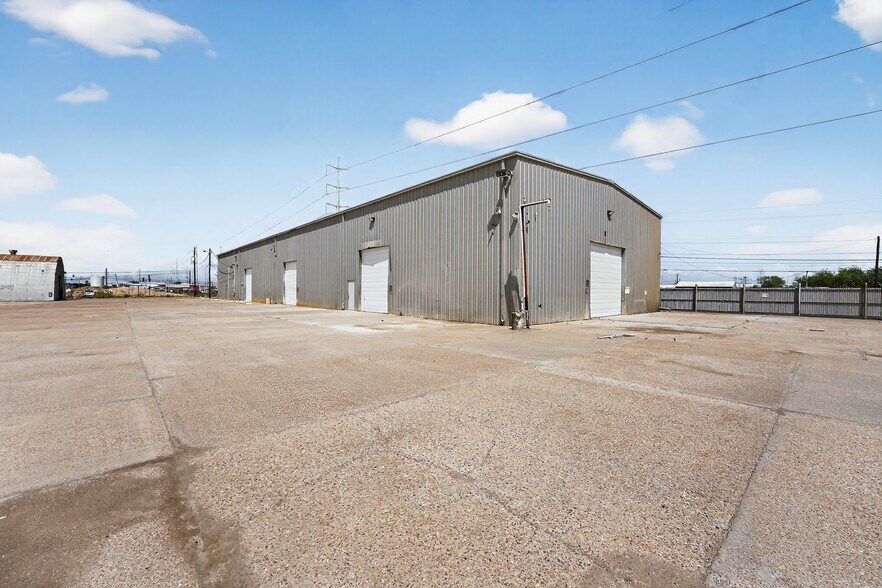 More Photos Of 2434 Etring Ave, Corpus Christi Warehouse For Sale