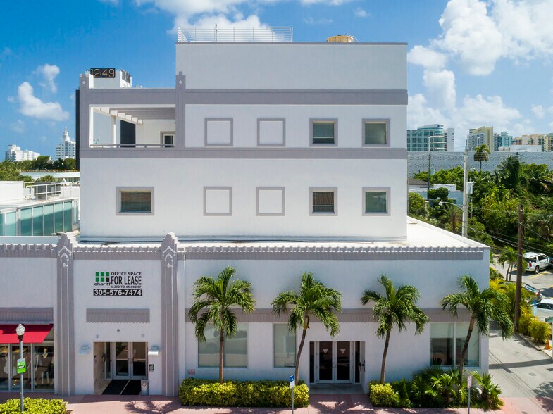 More Photos Of 540 Lincoln Rd, Miami Beach Office For Lease
