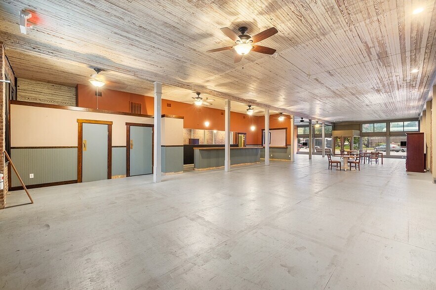 More Photos Of 107 E Main St, Eagle Lake Specialty For Sale