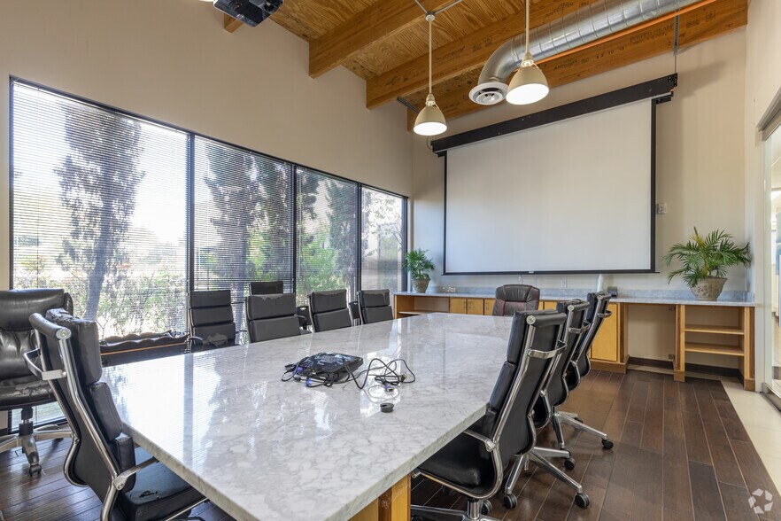 More Photos Of 14025 West Rd, Houston Office For Sale