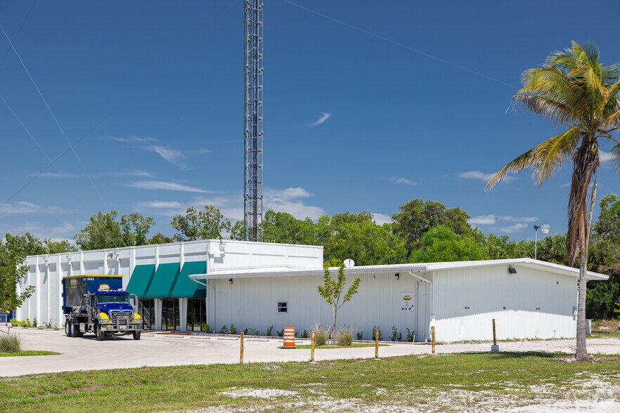 More Photos Of 9930 Channel 30 Dr, Bonita Springs Industrial For Lease