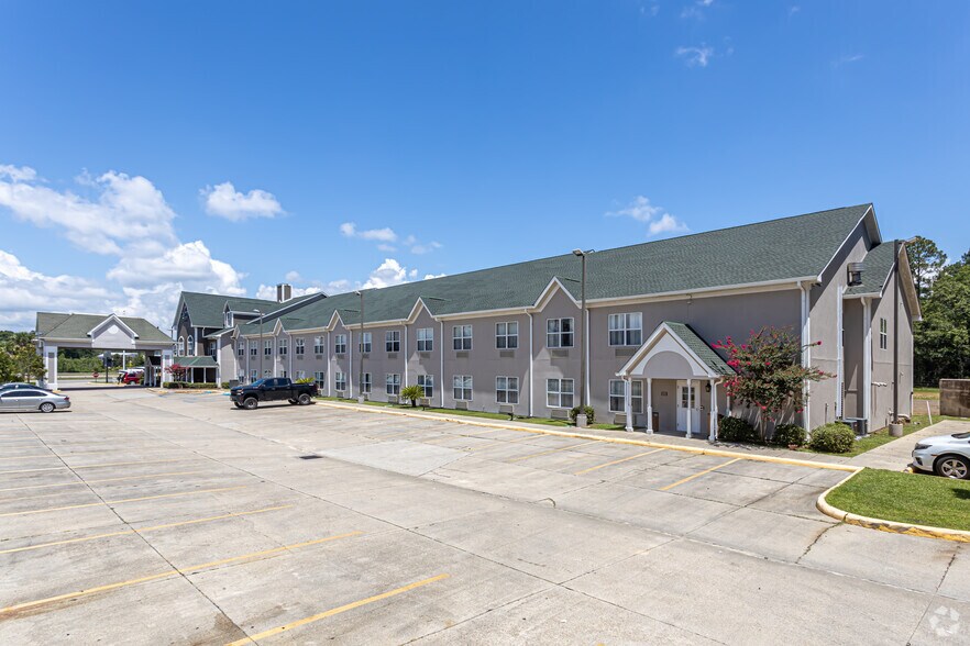 More Photos Of 13900 Wilfred Seymour Rd, Ocean Springs Hotel For Sale