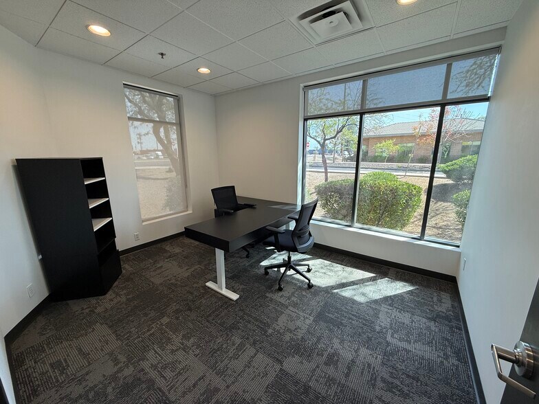 More Photos Of 2050 S Cottonwood Dr, Tempe Medical For Lease