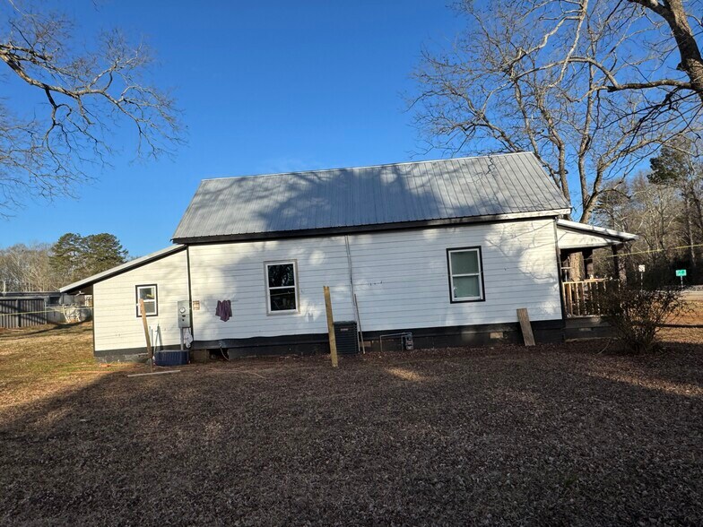 More Photos Of 8665 Maysville Rd, Maysville Self Storage For Sale