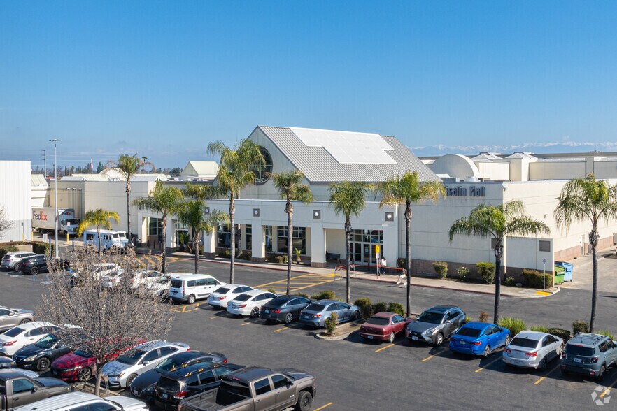 More Photos Of 2031 S Mooney Blvd, Visalia Unknown For Lease