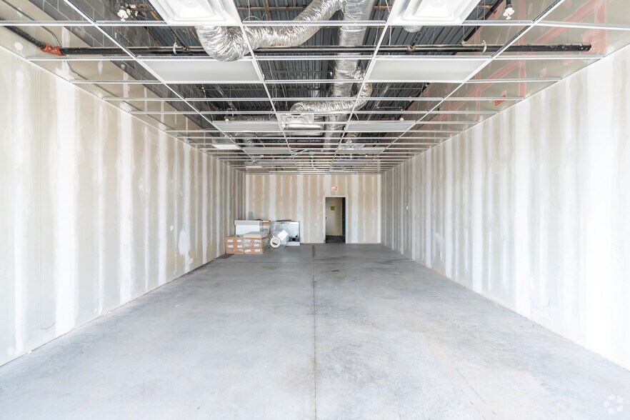 More Photos Of 1512 Red Bud Rd, Calhoun General Retail For Lease