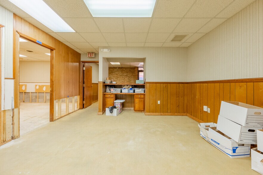 More Photos Of 65 E Main St, Pulaski Loft Creative Space For Sale