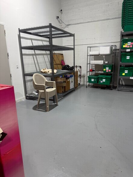 More Photos Of 4534-4598 N Hiatus Rd, Sunrise Warehouse For Lease