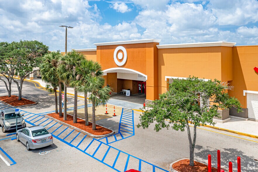 More Photos Of 21759 State Road 7, Boca Raton Freestanding For Lease