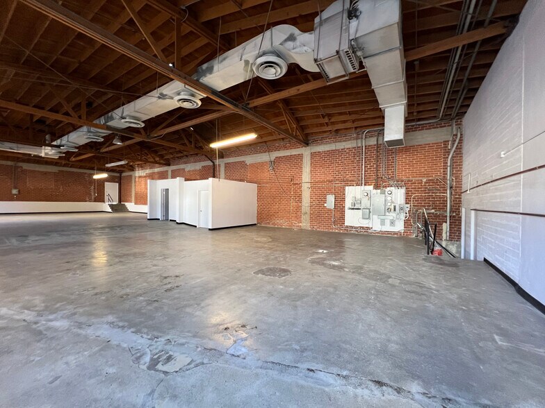 More Photos Of 1712 W Temple St, Los Angeles Restaurant For Lease