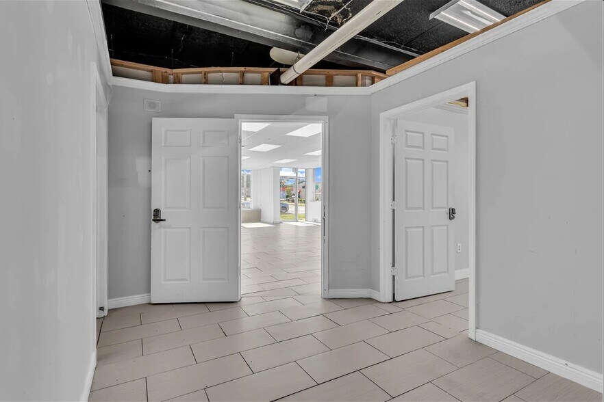 More Photos Of 1400 N West Ave, Jackson General Retail For Sale