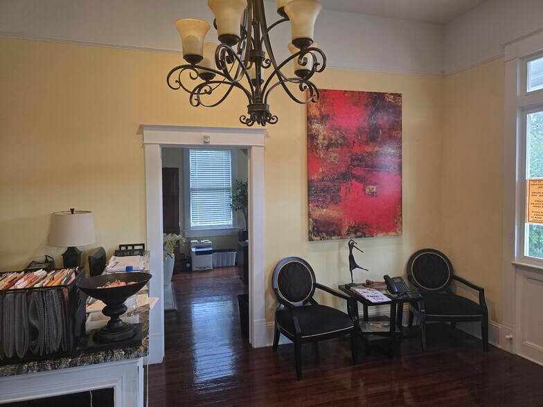 More Photos Of 3285 Main St, College Park Office Residential For Sale
