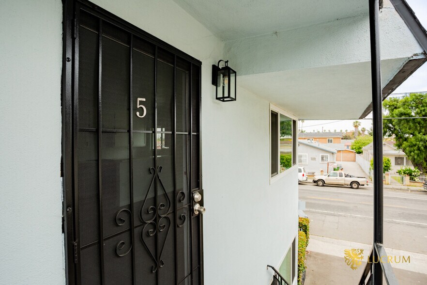 More Photos Of 823 Lagoon Ave, Wilmington Apartments For Sale