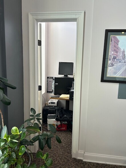 More Photos Of 79 Warren St, Glens Falls Apartments For Lease