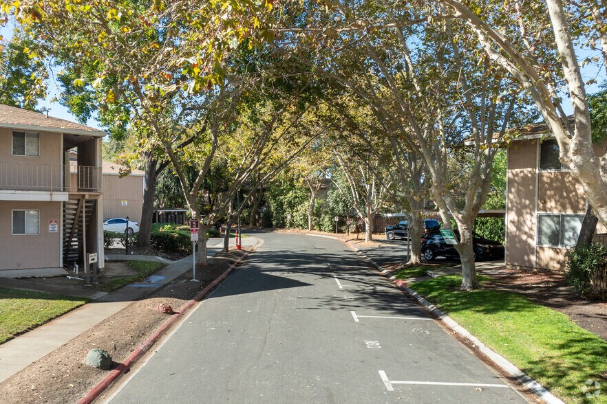 More Photos Of 2451 Olivera Rd, Concord Apartments For Sale