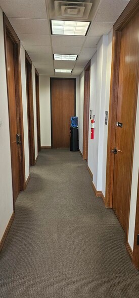 More Photos Of 7006 S Alton Way, Englewood Light Manufacturing For Lease