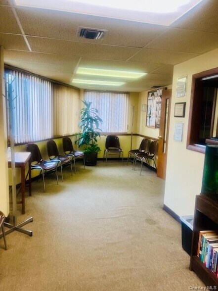 More Photos Of 10922 Myrtle Ave, Richmond Hill Healthcare For Sale