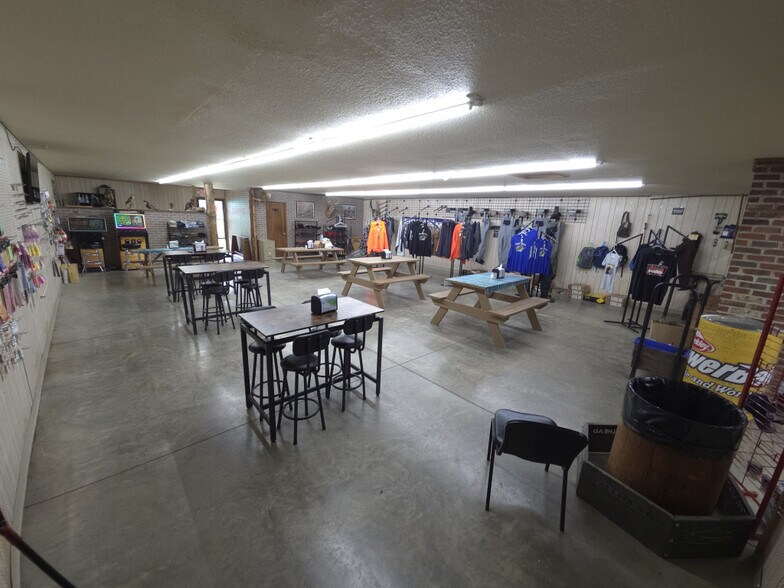 More Photos Of 10543 Old Lake Rd, Lake City Service Station For Sale