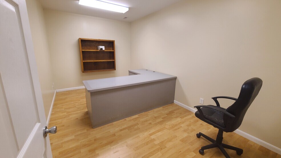 More Photos Of 25 Ruthman Dr, Dry Ridge Loft Creative Space For Lease