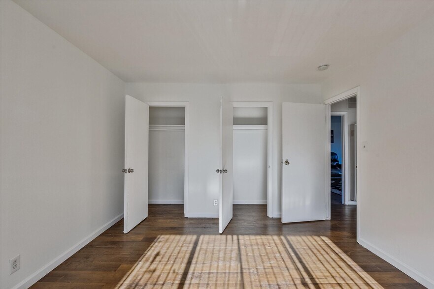 More Photos Of 1927 82nd Ave, Oakland Apartments For Sale