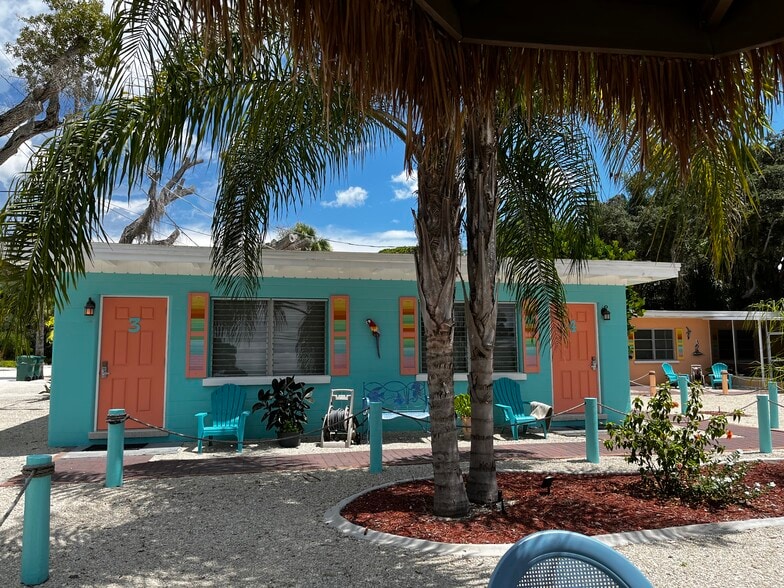 More Photos Of 1900 Manasota Beach Rd, Englewood Apartments For Sale