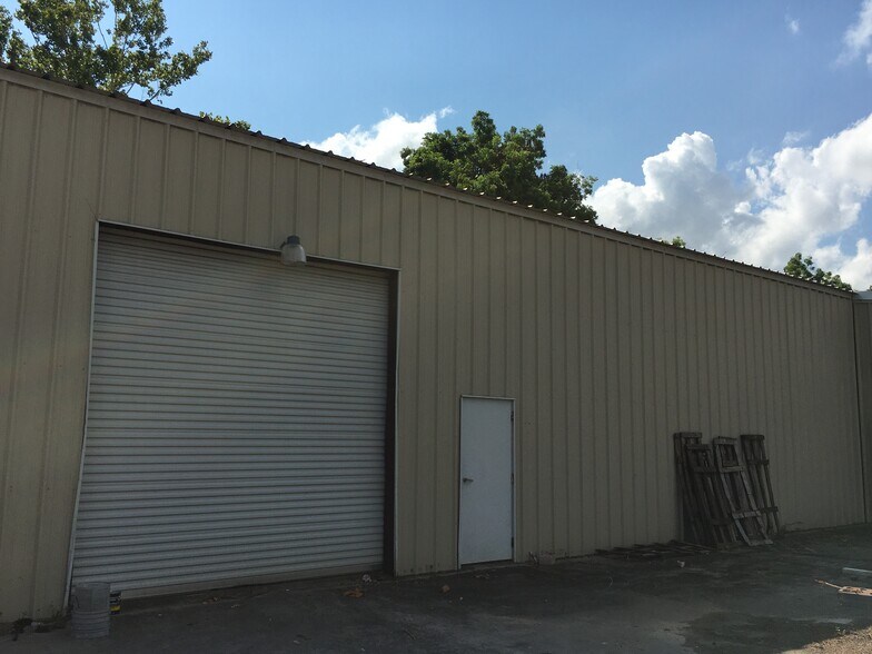 More Photos Of 1510 Hopper Rd, Houston Industrial For Lease