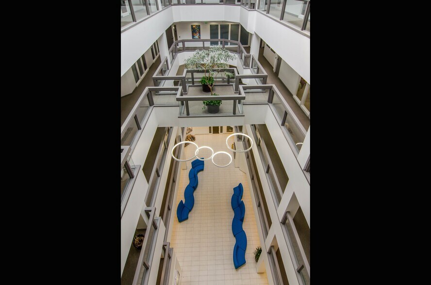 More Photos Of 310 E 4500 S, Murray Office For Lease