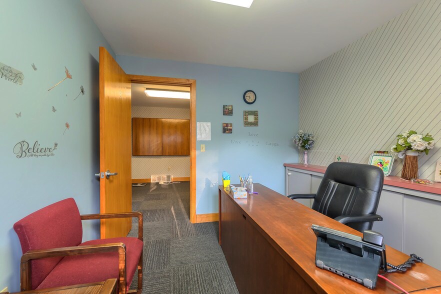 More Photos Of 33 Electric Ave, Fitchburg Medical For Lease