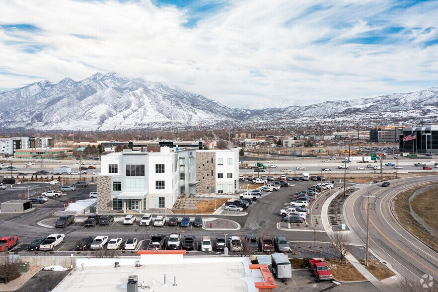 More Photos Of 38 W 13775 S, Draper Medical For Lease
