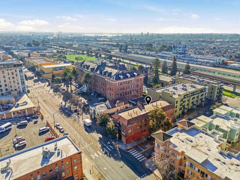 More Photos Of 1290 26th Ave, Oakland Apartments For Sale