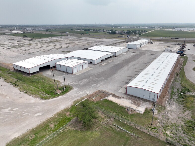 More Photos Of 4599 I-69, Robstown Manufacturing For Lease