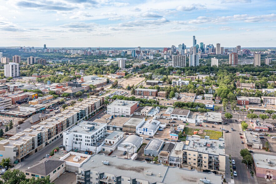 More Photos Of 8015 102 St NW, Edmonton Apartments For Lease